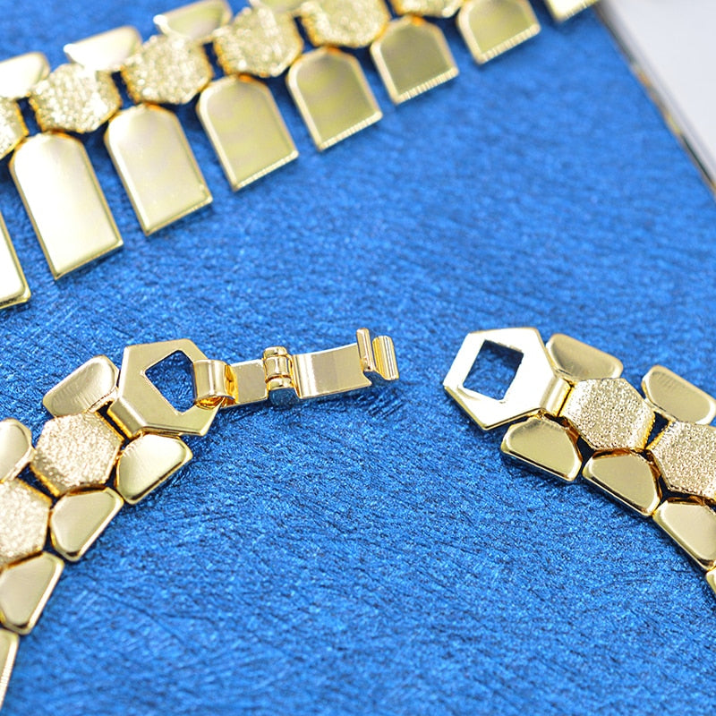 Bohemian Jewelry Set: Necklace, Earrings, and Bracelet