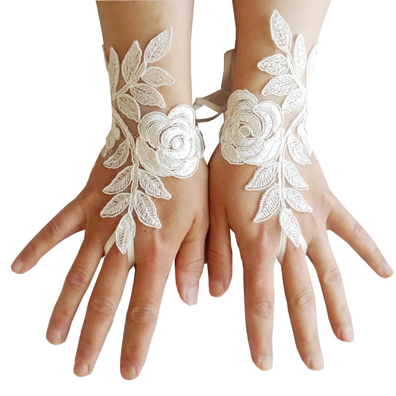 Fancy Short White Lace Fingerless Gloves