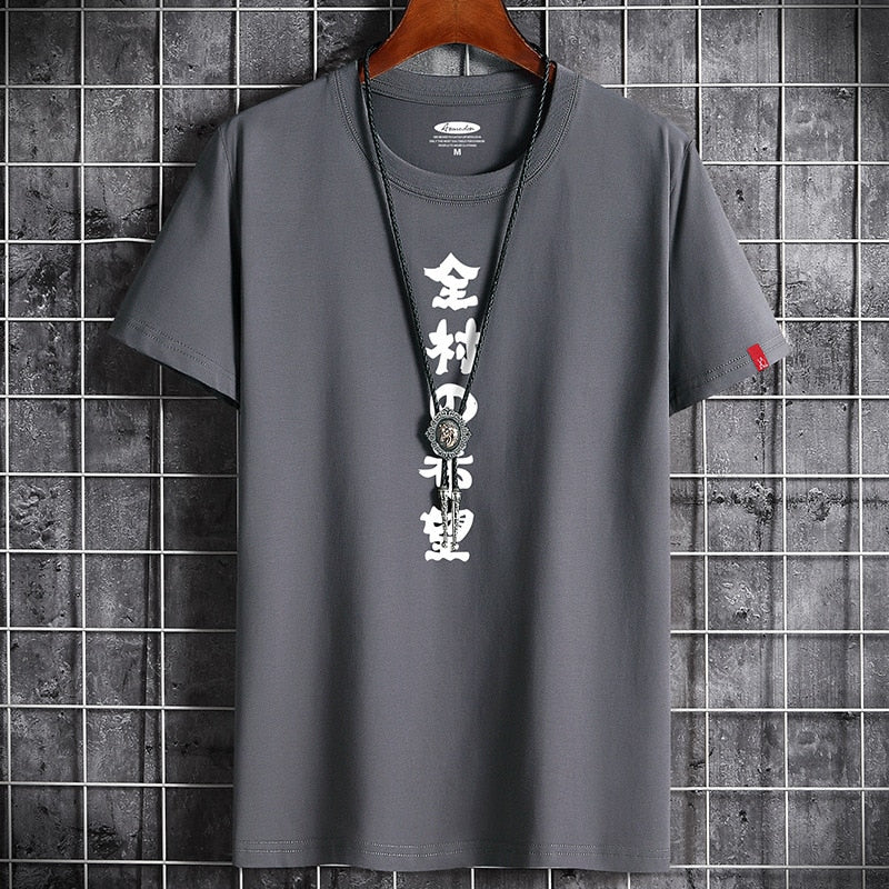 Black and white O-neck Gothic T-shirt with manga artwork"