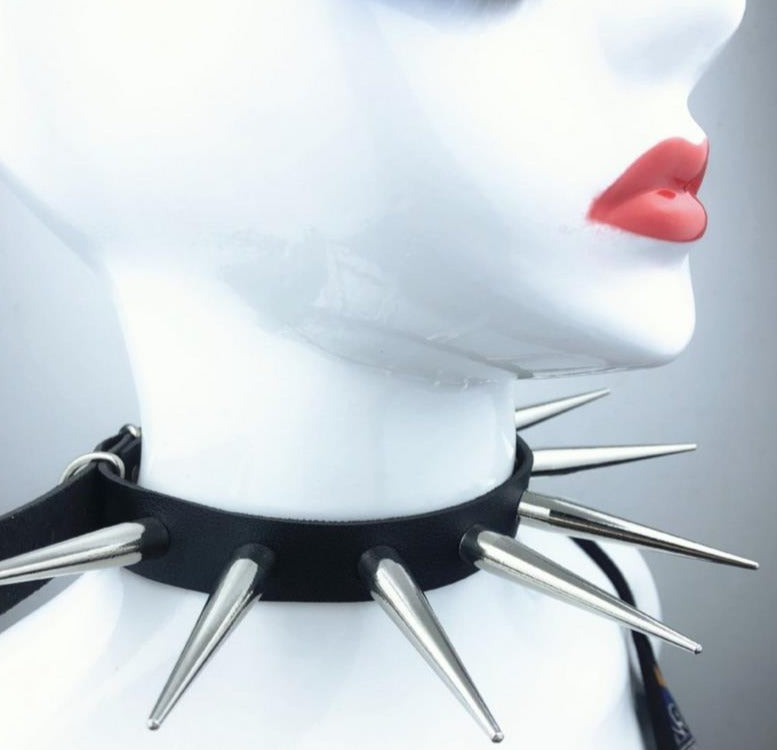 Gothic Long Spike Choker Necklace with Rivets