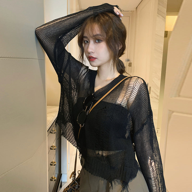 "Gothic Thin Sweater with a Loose and Relaxed Fit for Women"