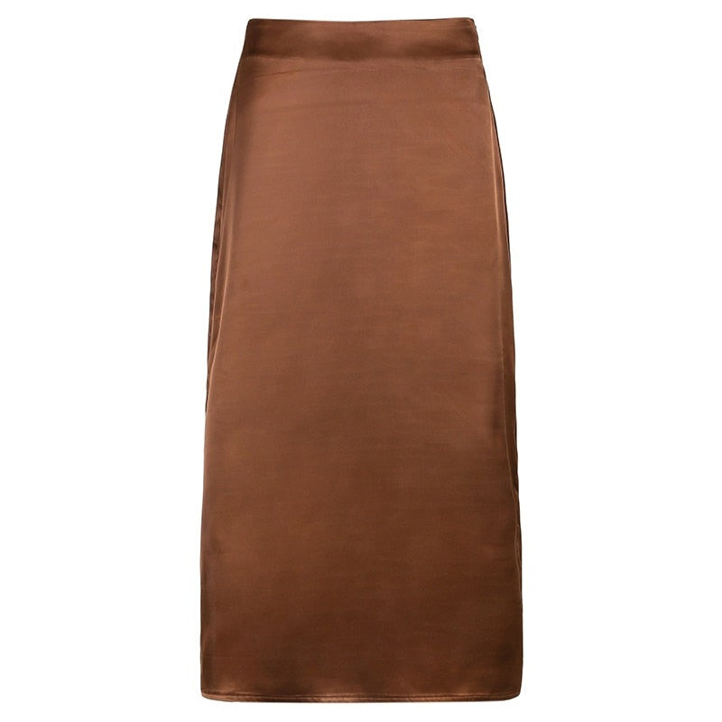 Retro-inspired Satin Skirt in Emerald Green with High Waist and Side Split