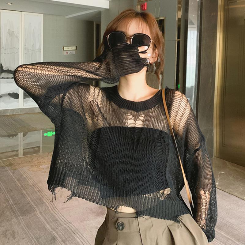 Stylish Black Women's Sweater with Gothic-inspired Design and Relaxed, Loose Fit"