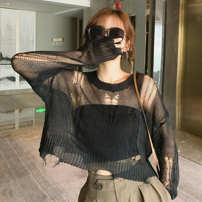 Stylish Black Women's Sweater with Gothic-inspired Design and Relaxed, Loose Fit"