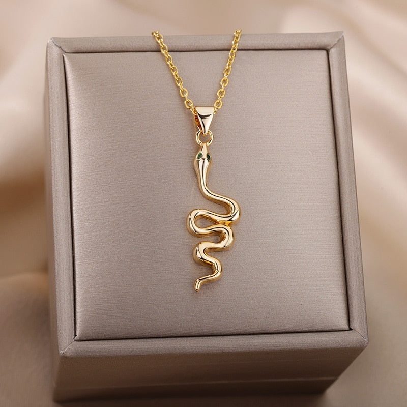 Gothic Chain Necklace with Biting Snake Pendant