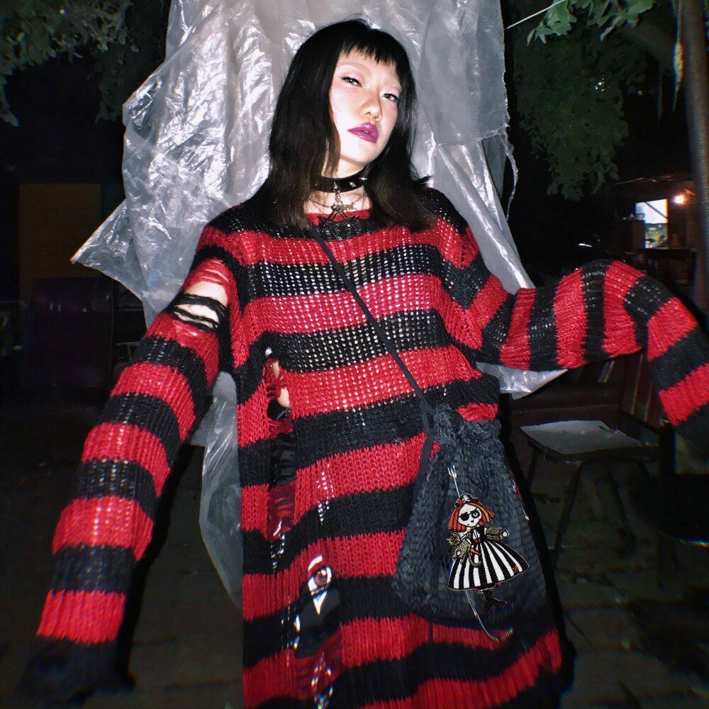 Bold and grungy striped jumper for an alternative look
