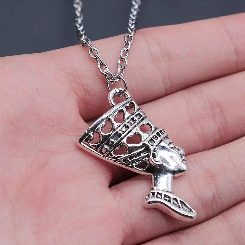 Gothic Chain Necklace with Sharp Pendant Designs