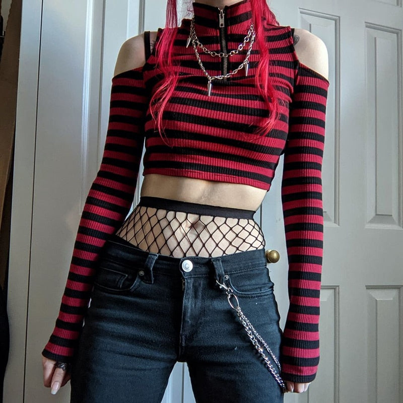Vintage 90s Graphic Print Skinny Pullovers Tee for a Unique Look